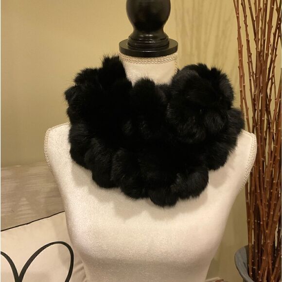 NWT Adrienne Landau 100% Real Rabbit Fur Snood - Picture 1 of 8
